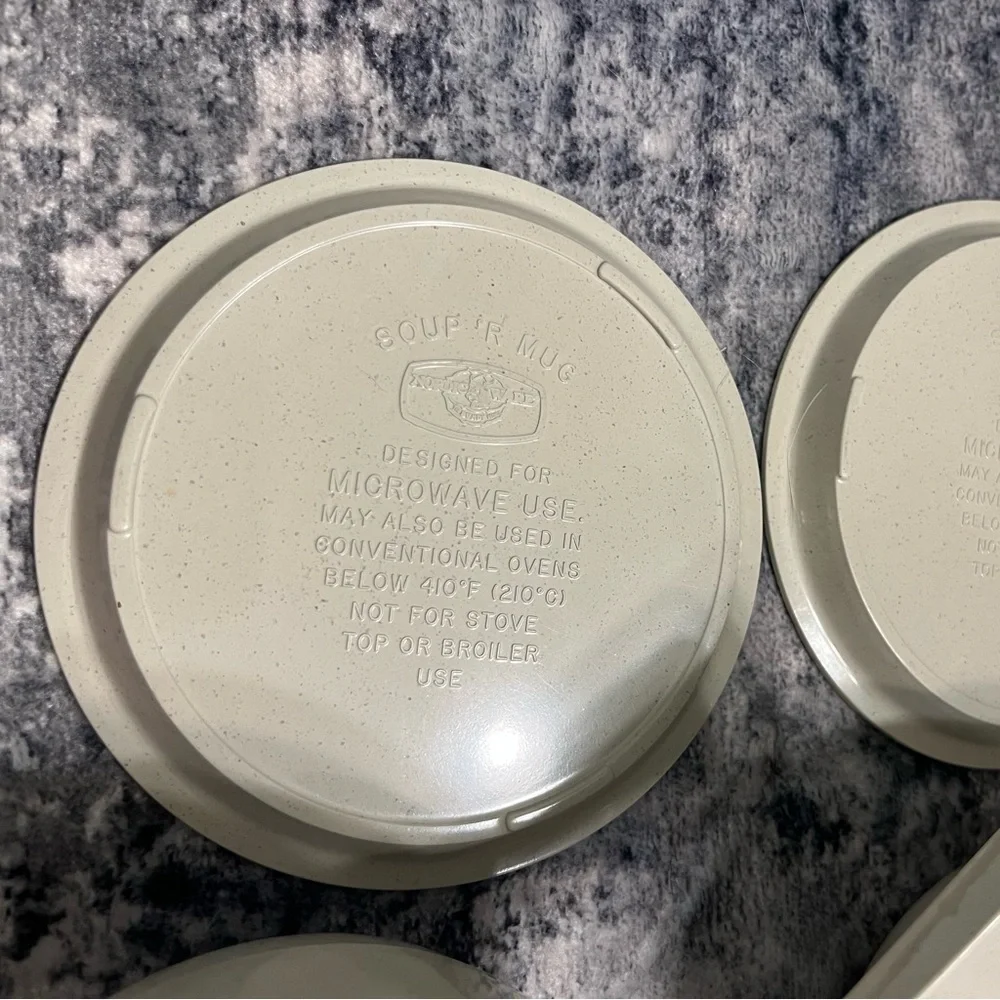 Vintage Set of 2 Nordic Ware Soup R’ Mugs with lids